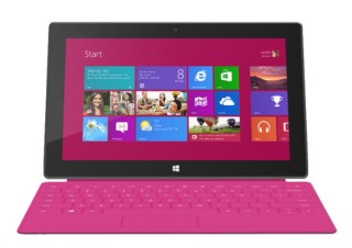日本マイクロソフト、独自タブレット「Surface RT」のタッチカバーに新色「マゼンダピンク」追加