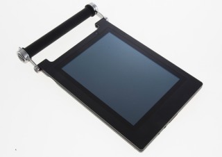 UEI、独自OSを搭載し、紙に書いてるような手書き感特化のタブレット「enchantMOON」