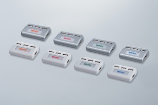 LEDパネルとスタンド付きの斜めUSBハブ
