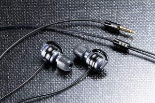 音茶楽、不要な振動を排除したカナル型ヘッドホン「Flat4-玄（KURO）」を発表