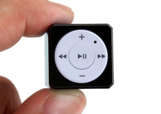 エバーグリーン、重さ8gの超小型MP3プレーヤー