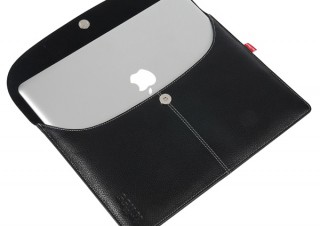 アスク、本革製のMacBook Air用スリーブケース「Toffee Envelope」を発売