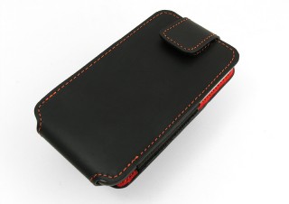 iPhone、iPod touch向けイタリアンレザーホルダー