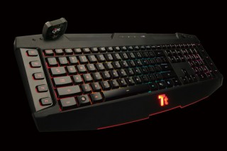 アスク、冷却ファンを搭載するゲーム用途向けキーボード「CHALLENGER」