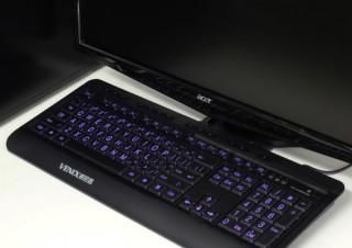 上海問屋、LEDバックライトの3色切り替えが可能なUSBキーボードを発売