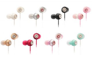日立マクセル、SWAROVSKI ELEMENTSで飾られたカナル型ヘッドホンを発売