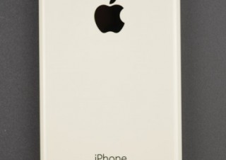 これまでにない大量の廉価版iPhoneの画像が流出--内部構造まで明らかに