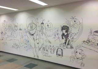 小学館、「ラクガキ」ビル一般公開の詳細発表--当日券は8時15分から1日3000枚