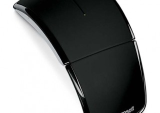 マイクロソフト、アーチ型ワイヤレスレーザーマウスを発売
