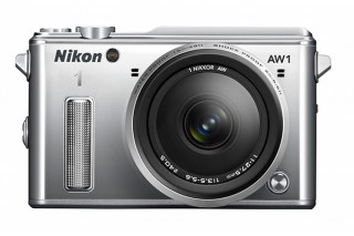 ニコン、レンズ交換式の防水/耐衝撃デジタルカメラ「Nikon 1 AW1」を発売