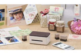 カシオ、USBとWi-Fi接続で選べるスタンプメーカー「pomrie」を発売