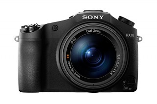 ソニー、24-200mmズーム全域F2.8レンズを備えるデジカメ「DSC-RX10」