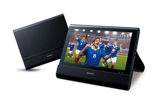ソニー、地デジ対応の10.1V型ポータブルBD/DVDプレーヤー「BDP-Z1」