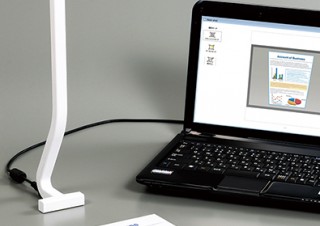 キングジム、デスクの上に置けるスタンドスキャナ「デスクショット」を発売