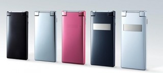 ウィルコム、折りたたみ式とストレートモデルのPHS2機種を発売