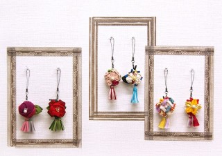 スペック、花をモチーフにしたクリーニングクロスストラップ「pochi fuki」発売