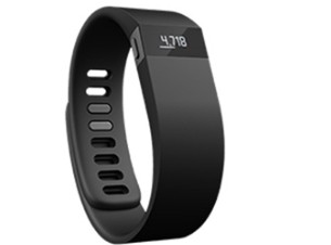ソフトバンク、腕時計型活動量計の新モデル「Fitbit Force」を2014年1月中旬発売