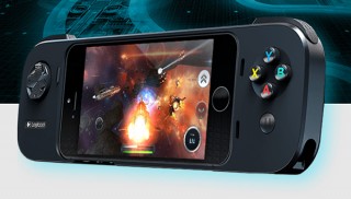 ロジクール、iPhoneを差し込んでゲームできるゲーミングコントローラ