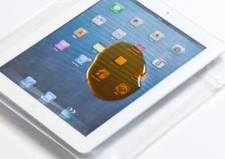 サンワサプライ、袋型の簡易防水機能付きキーボード・タブレットカバー3タイプを発売