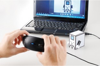 キングジム、手元で撮影して画像をPCに取り込める「カメラ付マウス」を発売