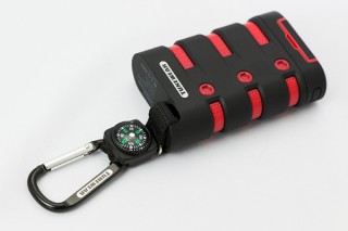 フォーカル、IP67準拠の防水/防塵性能を備えたモバイルバッテリーを発売