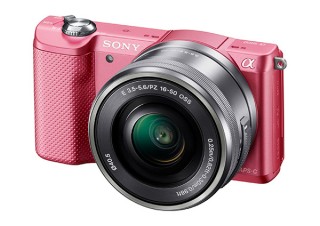ソニー、片手でも扱いやすい小型ミラーレス一眼デジカメ「α5000」を発売