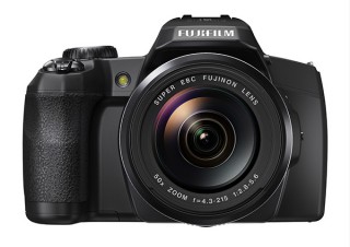 富士フイルム、光学50倍ズームレンズを備えるデジカメ「FinePix S1」