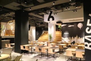 利益目標を達成すればランチが無料に、ヤフーの“業績連動型”社員食堂「BASE6」