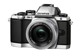 オリンパス、ミラーレス一眼カメラ「OM-D E-M10」の発売日を2月28日に決定