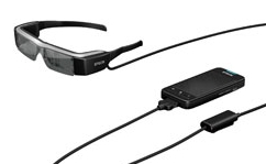 エプソン、外国語のオペラ鑑賞でスマートグラスに日本語字幕を表示する実証実験発表