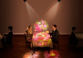 パナソニック、映像投影機能を融合させた照明器具「Space Player」を発表