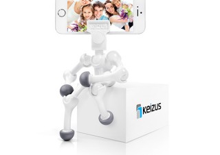 プレアデス、マルチジョイント構造の人型端末スタンドを発売