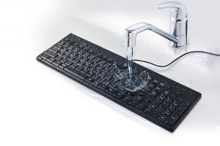 バッファロー、まるごと水洗いできるUSBキーボードを発売