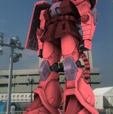 ヤフー、シャア専用ザクがガンダムの隣に立つiPhoneアプリ「ガンダムAR」