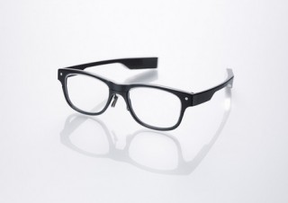 視線移動をリアルタイムに測定、「JINS MEME」発表