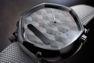 ヴェルト、アナログ腕時計の形をしたスマートウォッチを発表