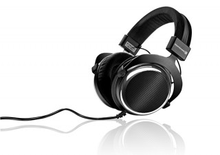 TEAC、beyerdynamic90周年の限定ヘッドホン