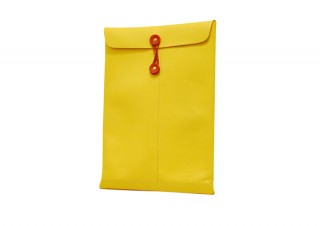 M LEATHER、MacBook Pro用の本革封筒ケース