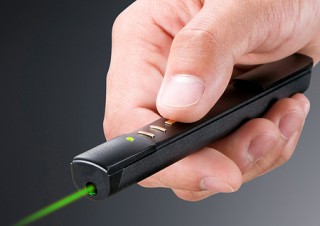 サンワサプライ、iOS対応グリーンレーザーポインターを発売