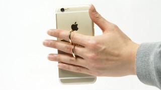 ロジック、スマホを指で固定するホルダーリング