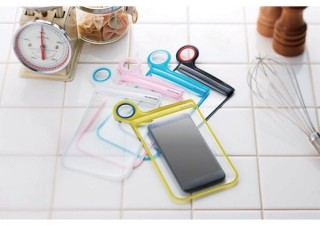 エレコム、大型リングがついたスマホ防滴ケース