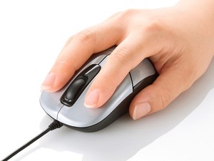 サンワ、3ボタンのブルーLEDマウス2機種を発売