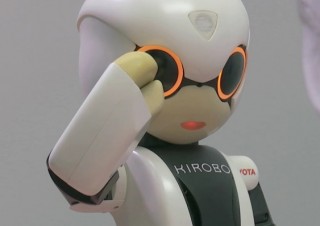 ロボット宇宙飛行士「KIROBO」がギネス世界記録に認定