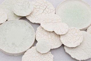 東京都・“ろ過”の工程に焦点を当てた展覧会「塚崎愛個展 ろ過」