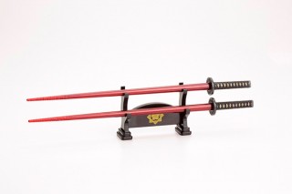 東京都・日本刀を模した箸の展示イベント「日本刀と侍箸の世界展」