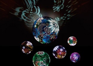 京都府・着物や帯をガラスに焼き上げたアート作品の展示「和硝子の世界」