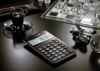 カシオ、アルミ合金製の電卓フラッグシップモデル「S100」を発売