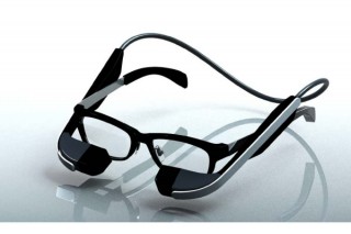 メガネスーパー、メガネ型ウェアラブル端末のプロトタイプを12月に発表