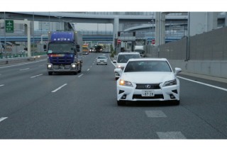 トヨタが2020年頃の実用化を目標に自動運転車を開発中、実験車を公開