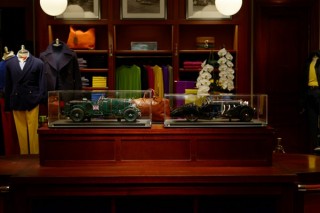 ラルフ・ローレン氏によるクラシックカーコレクションのミニチュア展示が東京で開催